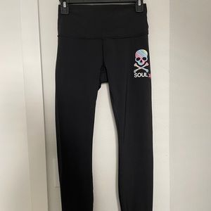 SoulCycle Lululemon Wunder Under leggings